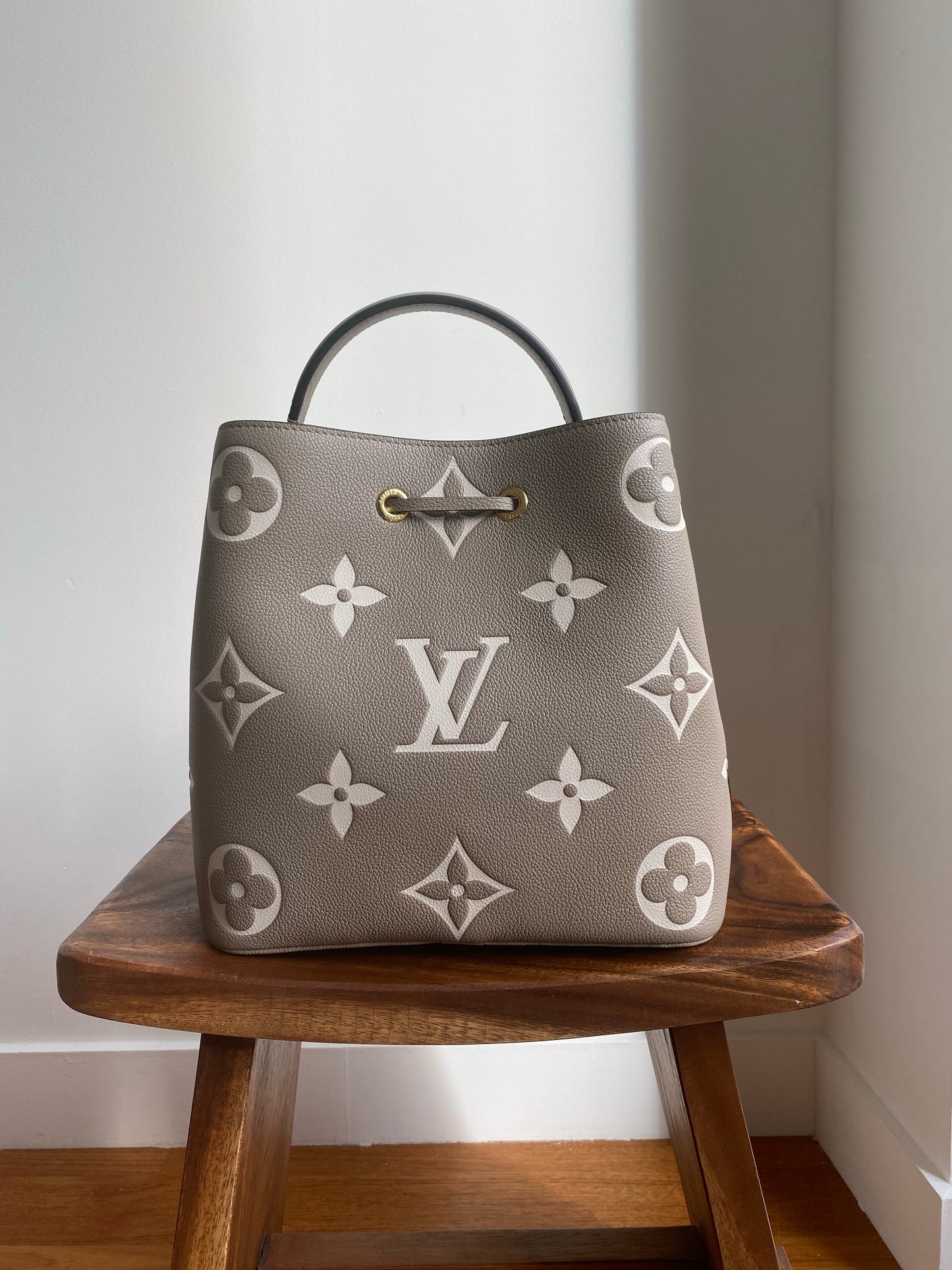 Louis Vuitton Turtledove NeoNoe MM M45555