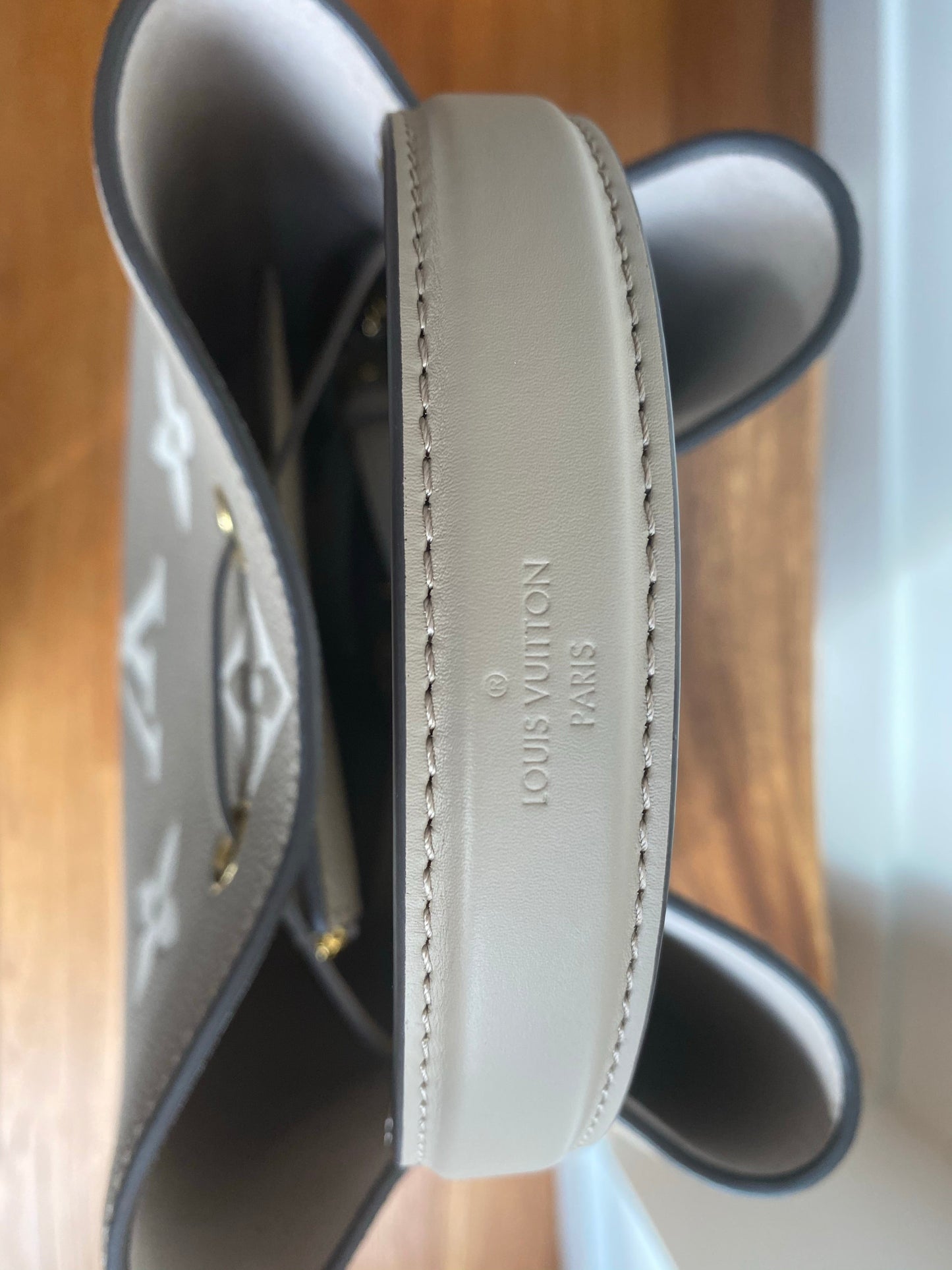 Louis Vuitton Turtledove NeoNoe MM M45555