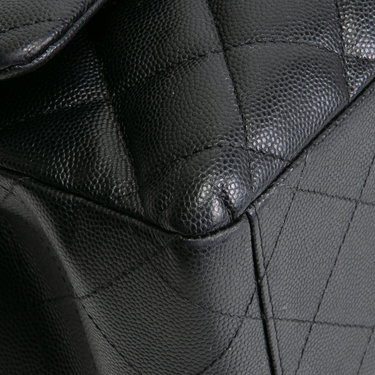 CHANEL Caviar Quilted Maxi Double Flap - Black