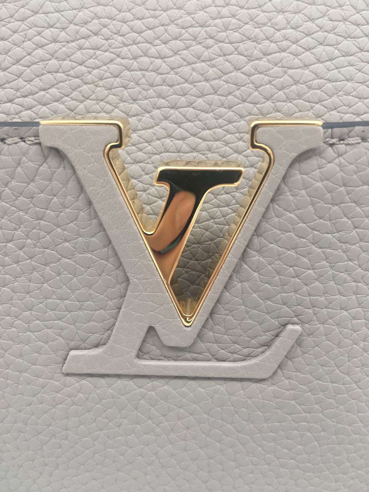 Louis Vuitton | Capucines MM Gallet | M94428