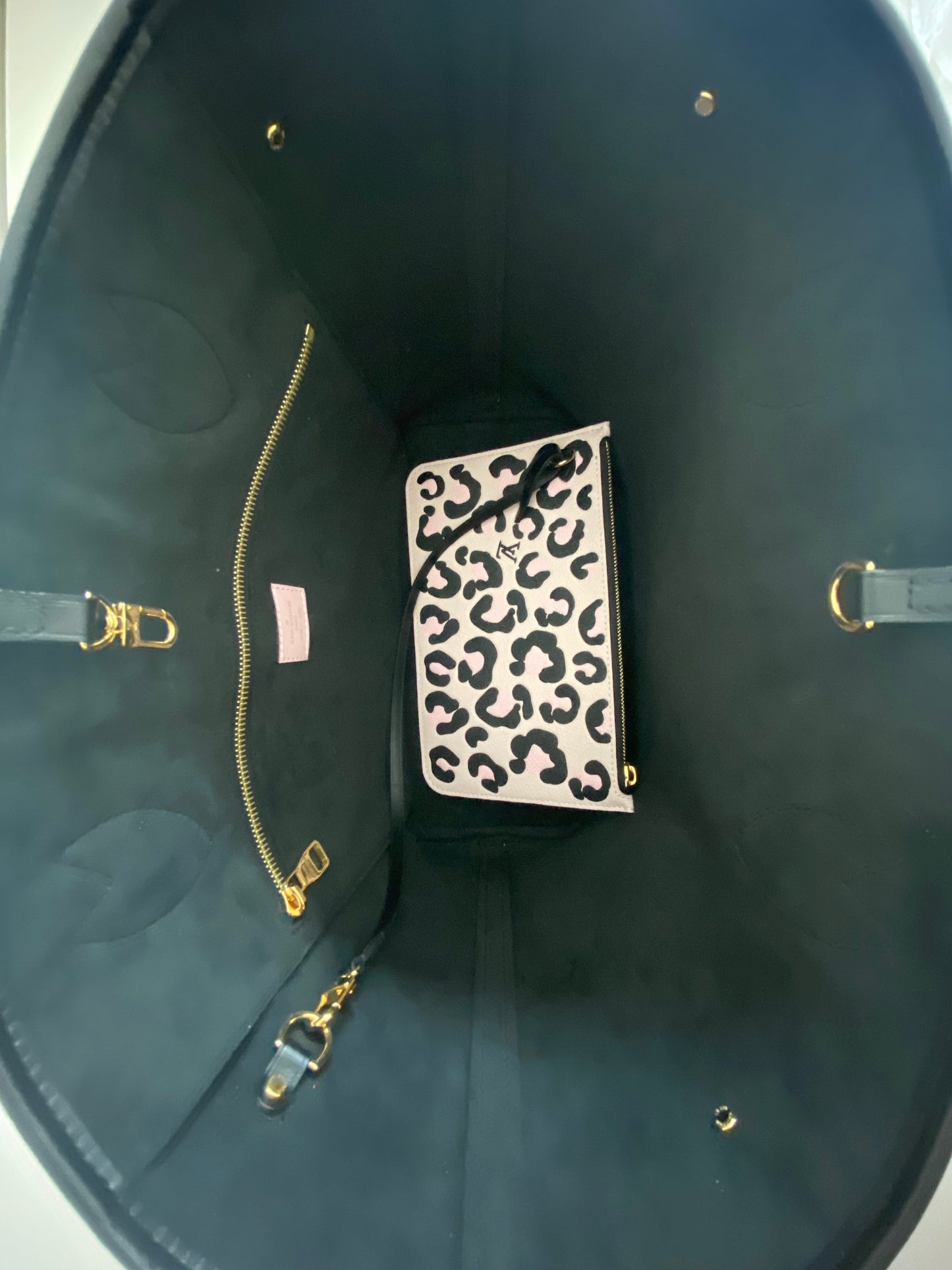 Louis Vuitton Wild at Heart Neverfull MM M58525