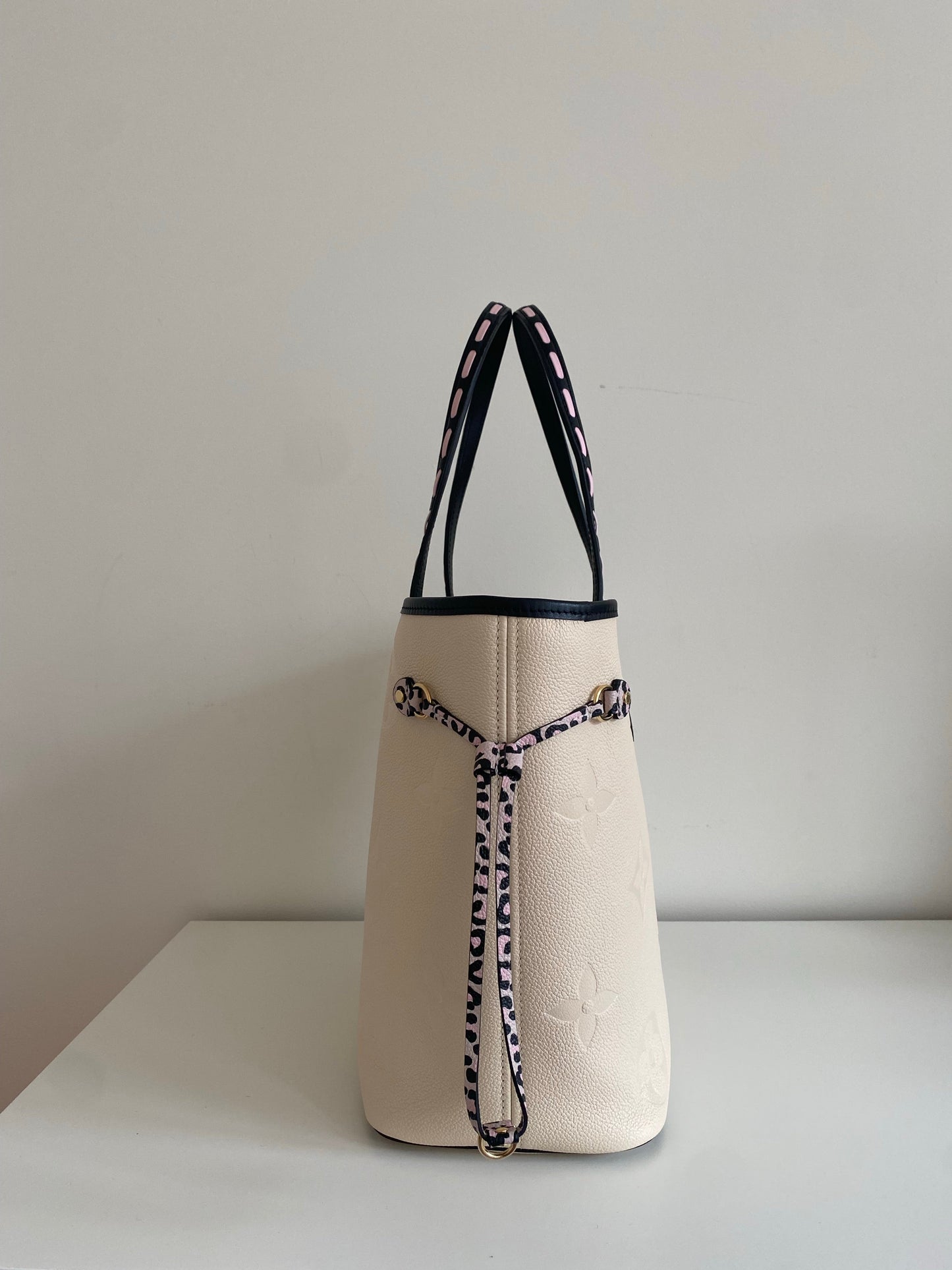 Louis Vuitton Wild at Heart Neverfull MM M58525